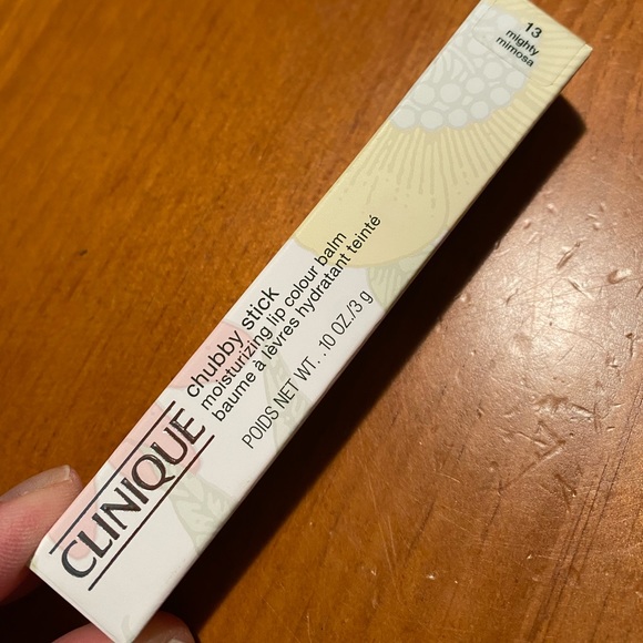 CLINIQUE Chubby Stick Moisturizing Lip Color Balm - Picture 3 of 16